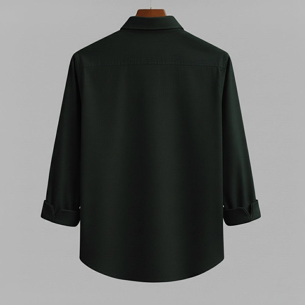 Regular fit, no pocket design, ideal for streetwear fashion.