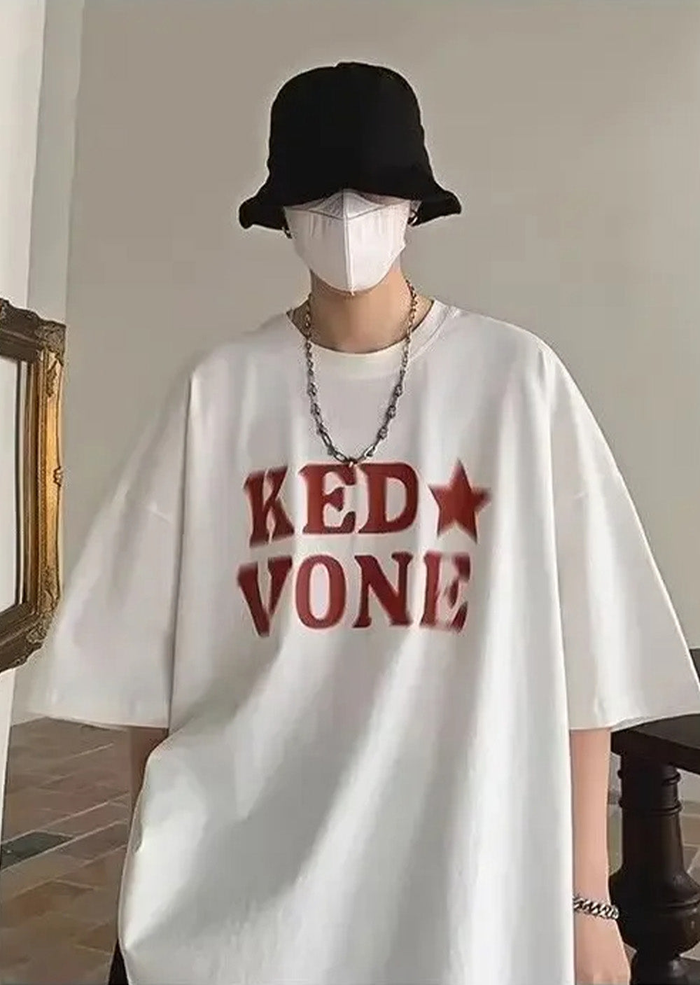 Red Star White Oversized T-Shirt - Unisex Streetwear Top